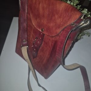 Elegant Leather Shoulder Bag